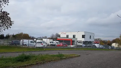 Tomcars. Komis i myjnia samochodowa